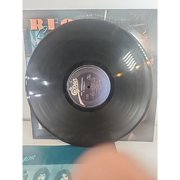 REO SPEEDWAGON HI INFIDELITY LP VG+ VINYL RECORD CBS 1980 - Picture 6 of 7